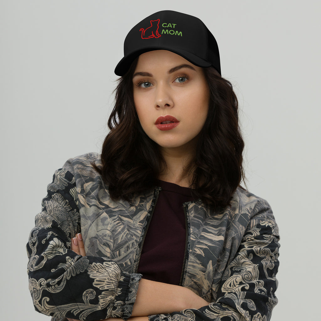 BaseCap schwarz front getragen Dame CatMom
