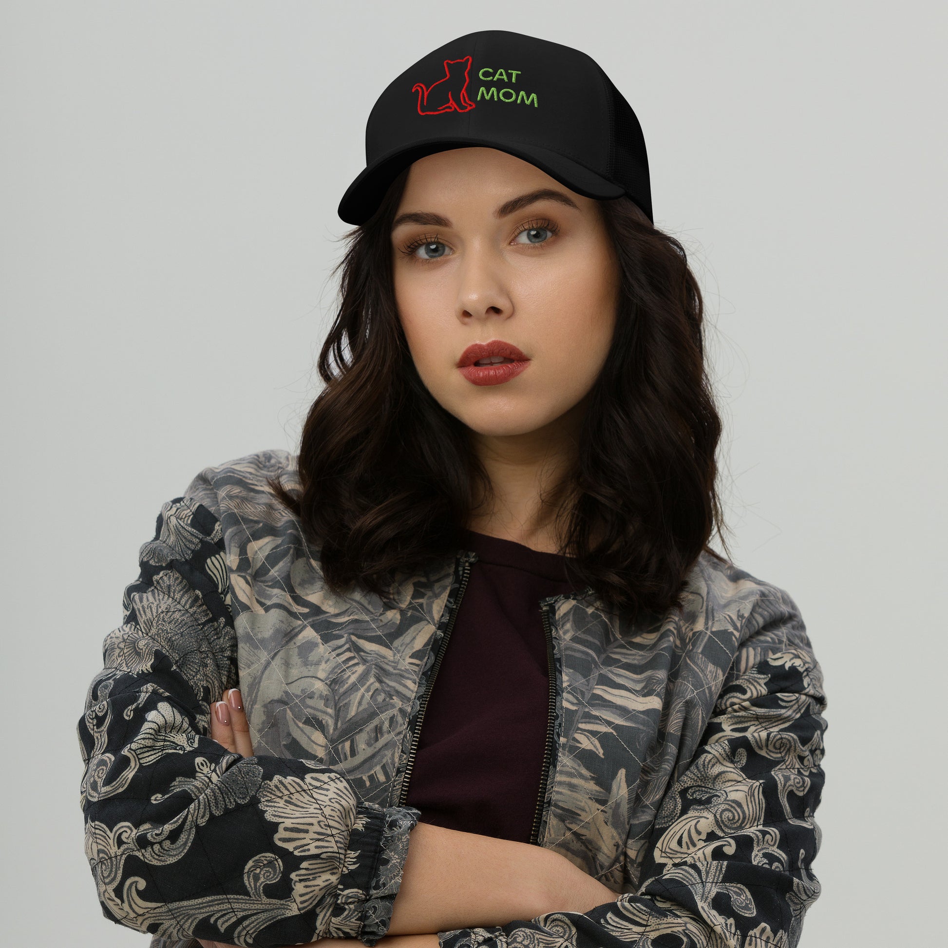 BaseCap schwarz front getragen Dame CatMom