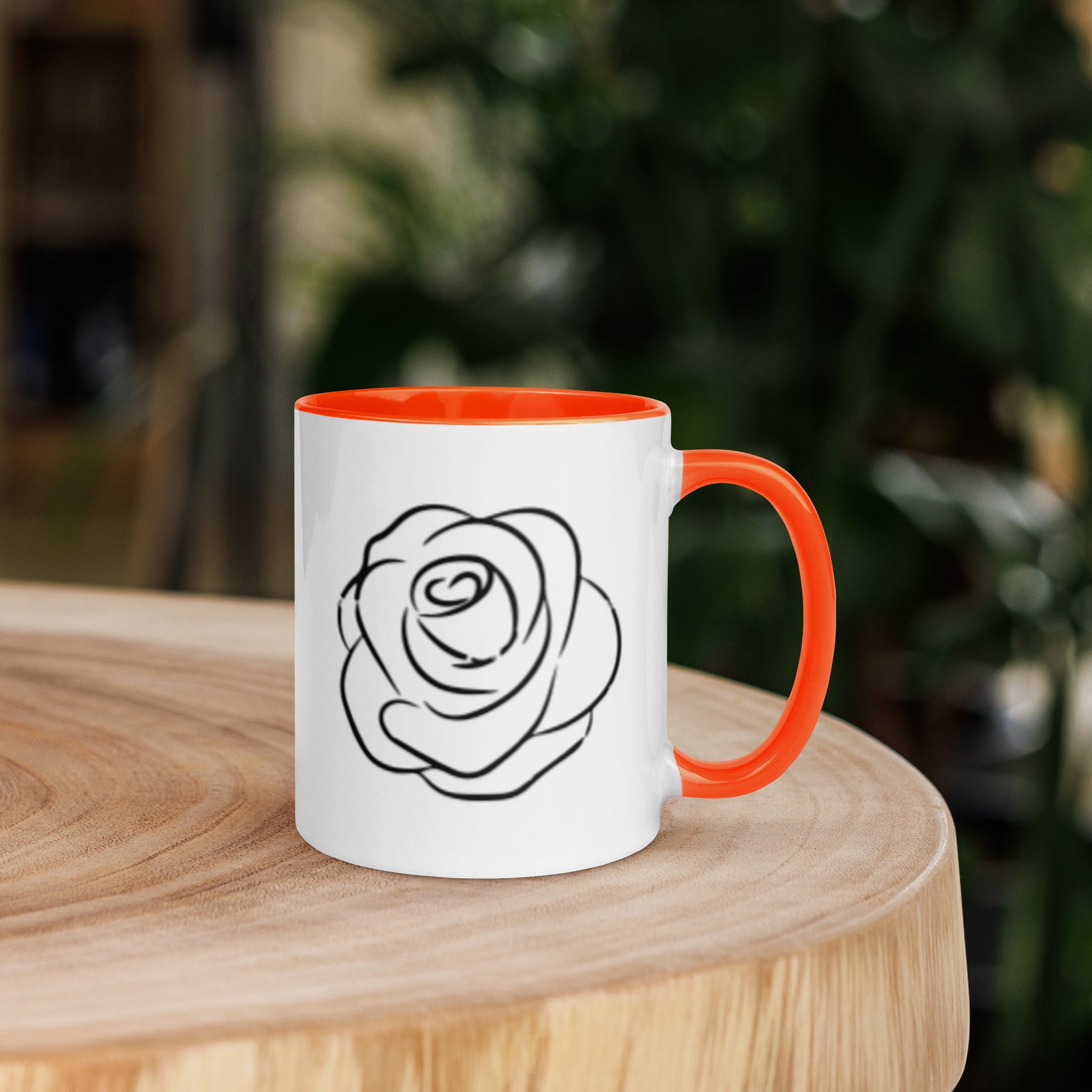 Tasse auf Holztisch, Produkt Mockup