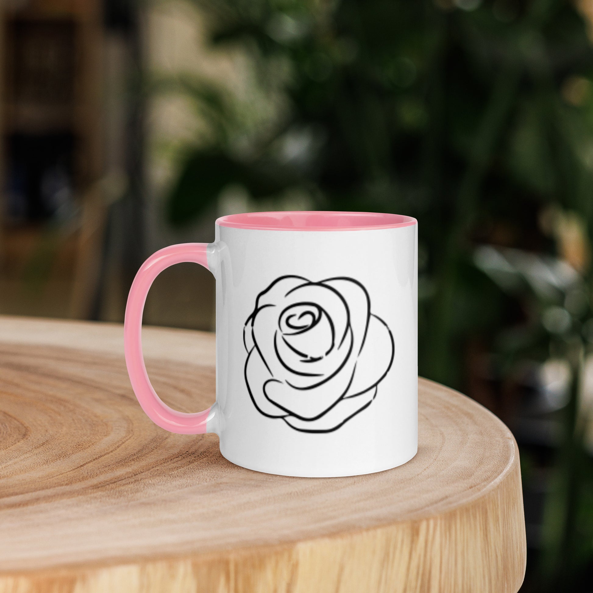 Tasse auf Holztisch, Produkt Mockup