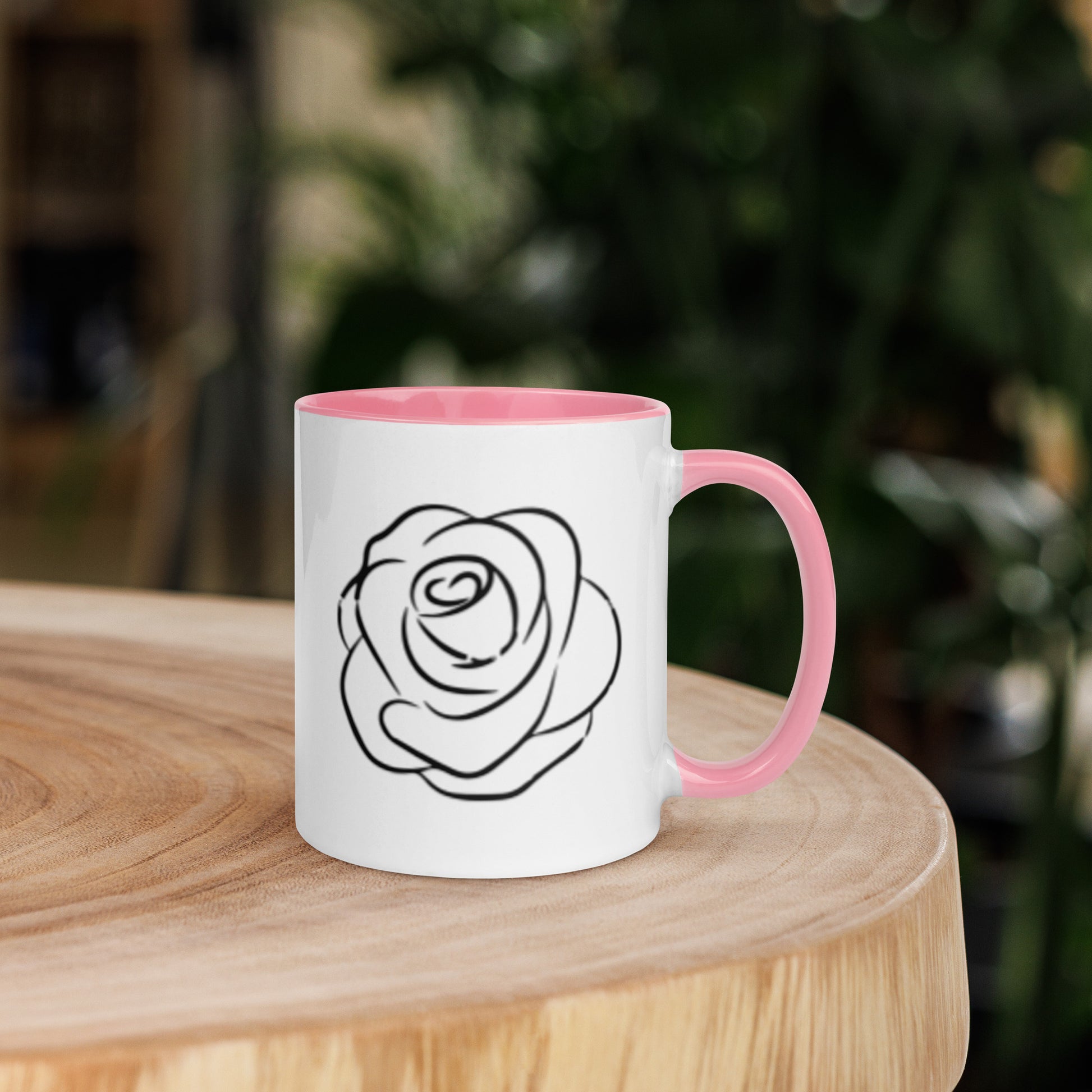 Tasse auf Holztisch, Produkt Mockup