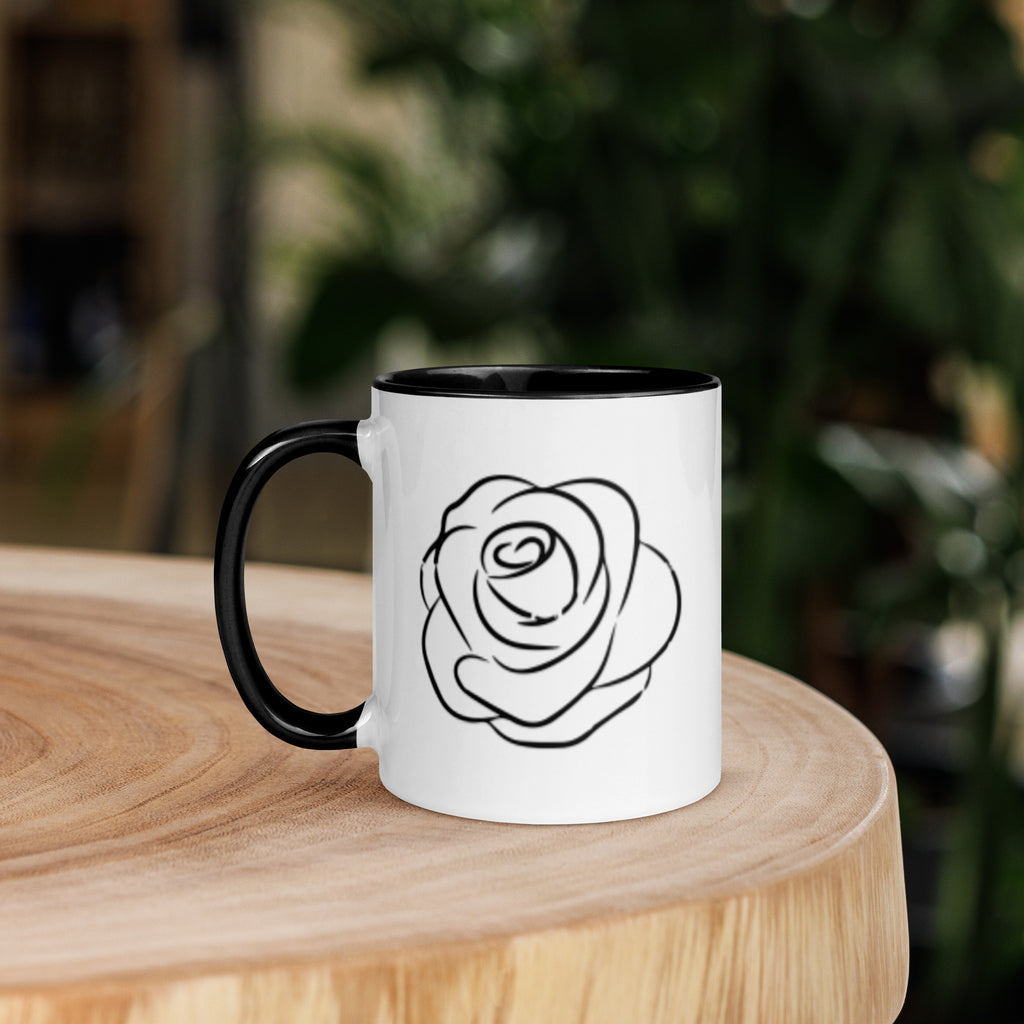 Tasse auf Holztisch, Produkt Mockup