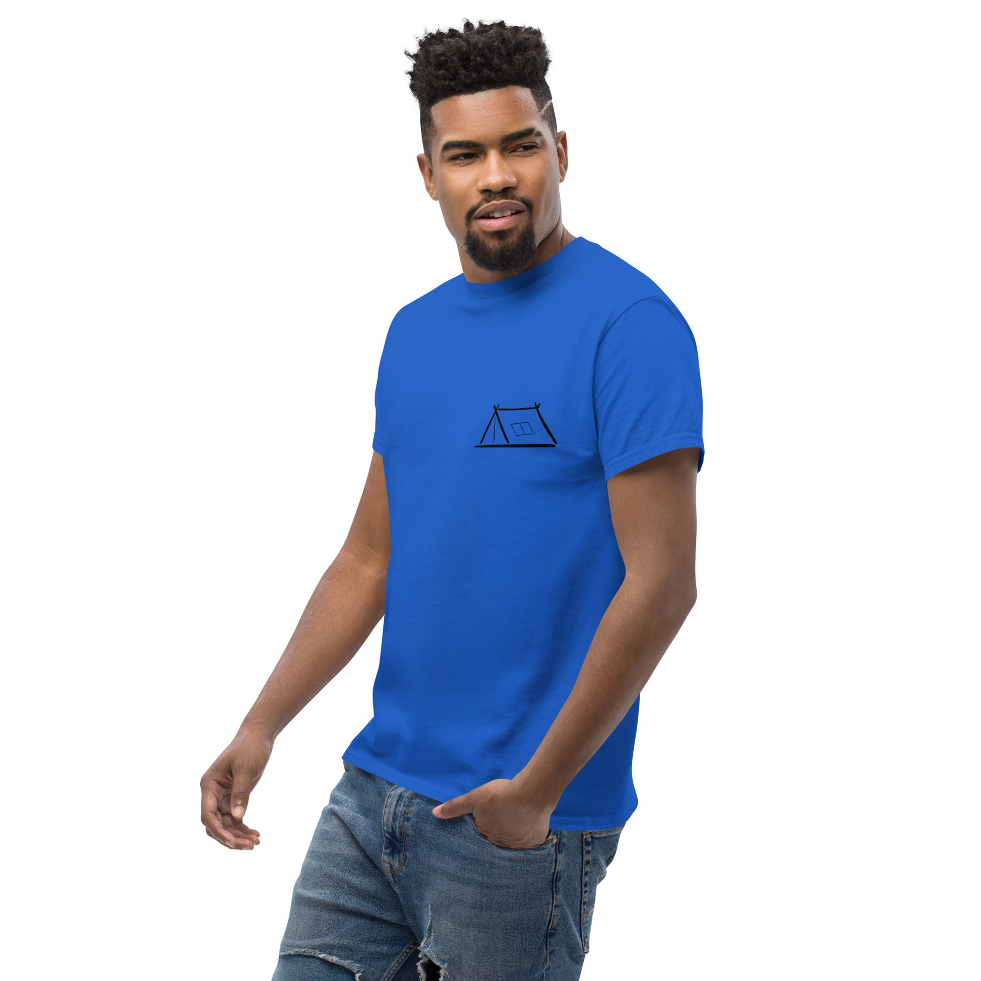 t-shirt royal Zelt, getragen von Mann