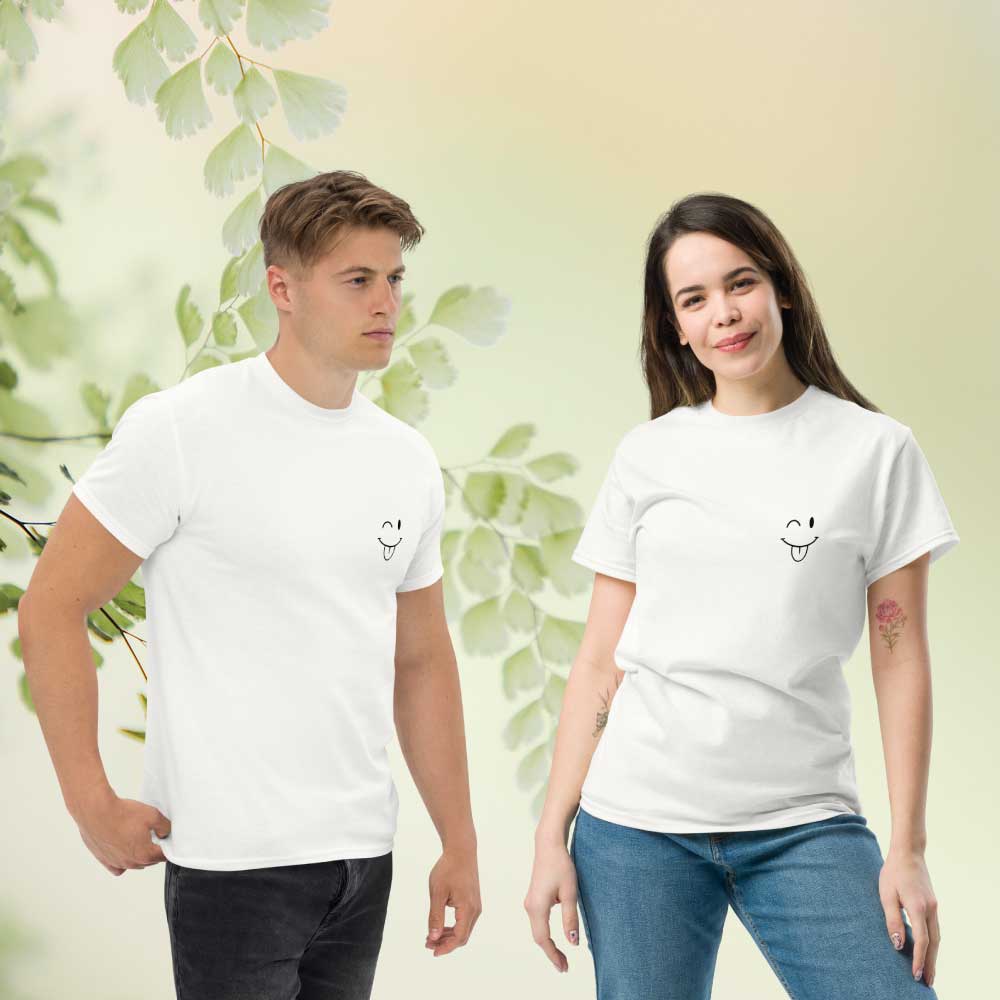 t-shirt weiss Smile, getragen von Pärchen